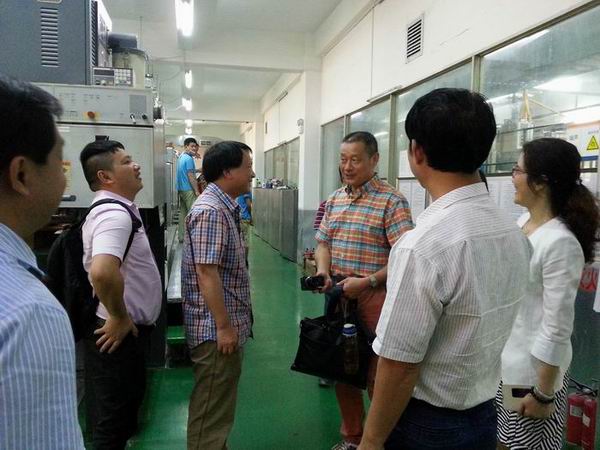 參觀1.jpg 參觀1.jpg